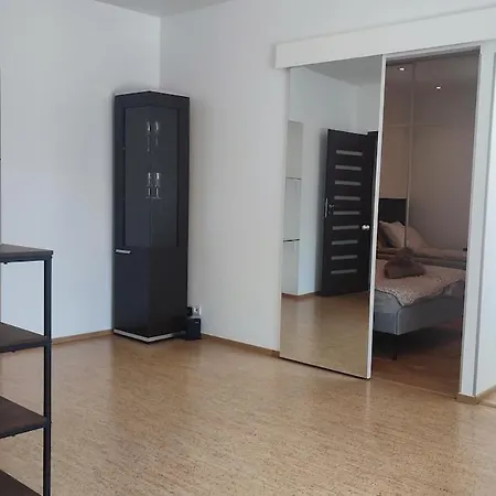 Bright 2-bdrm Lägenhet *